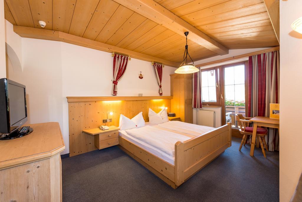 Hotel Landhaus Marchfeld 오버라우 외부 사진