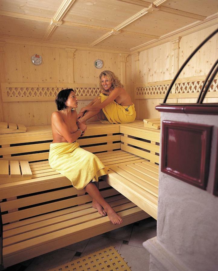 Hotel Landhaus Marchfeld 오버라우 외부 사진